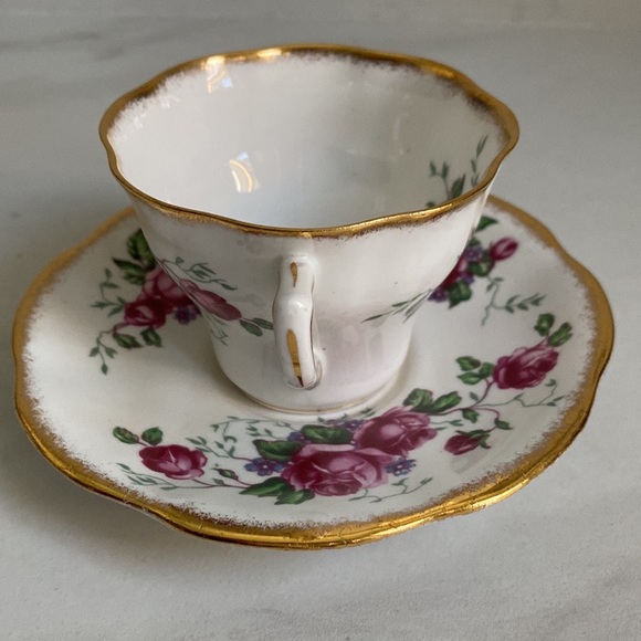 Rosina Bone China teacup and set  , Gold brushed edge - Picture 8 of 11